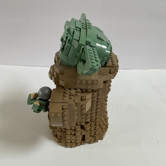 LEGO Star Wars: The Mandalorian Series The Child 75318 - Baby Yoda Grogu - Picture 5 of 8